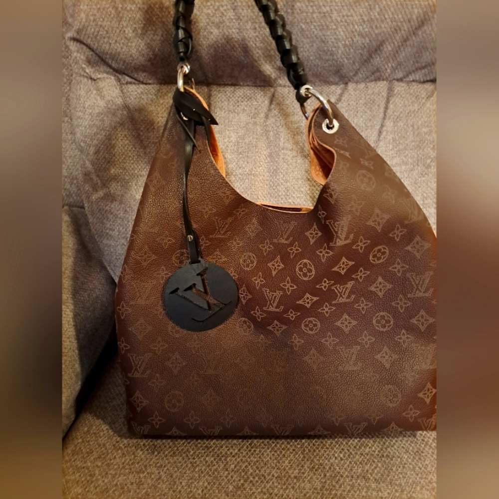 LV carmel chocolate mahini